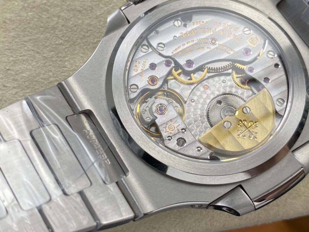 Super Clone Patek Philippe Nautilus 5712/1A-001 Blue Steels – Swiss SuperClone