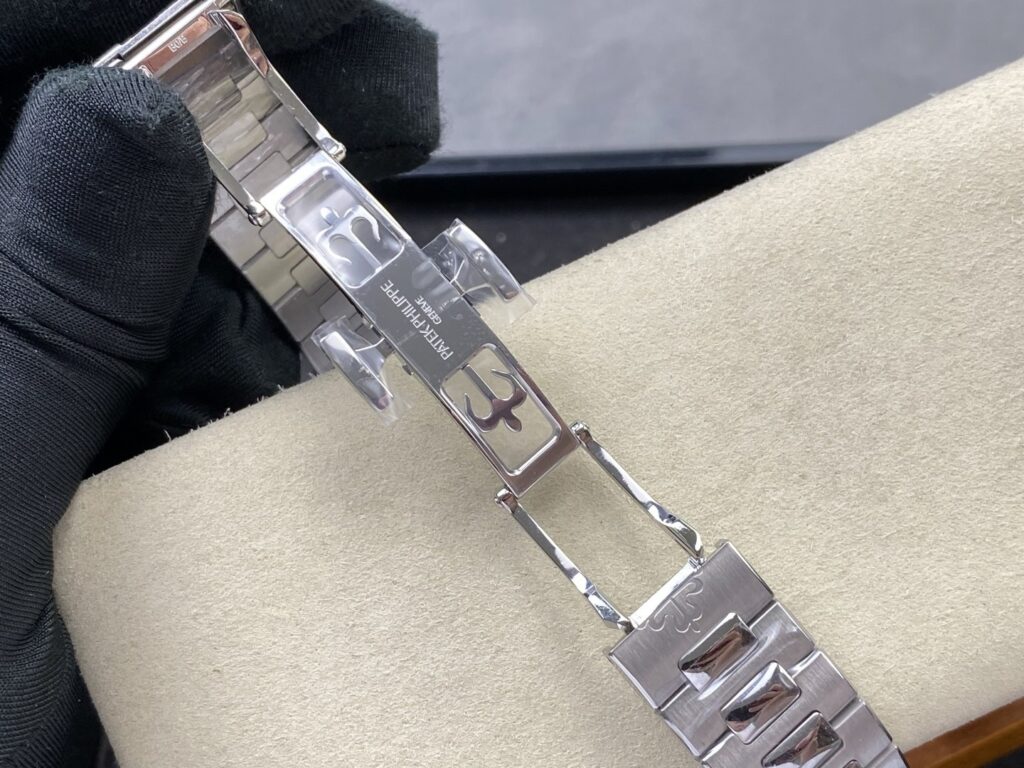 Super Clone Patek Philippe Nautilus 5712/1A-001 Blue Steels – Swiss SuperClone