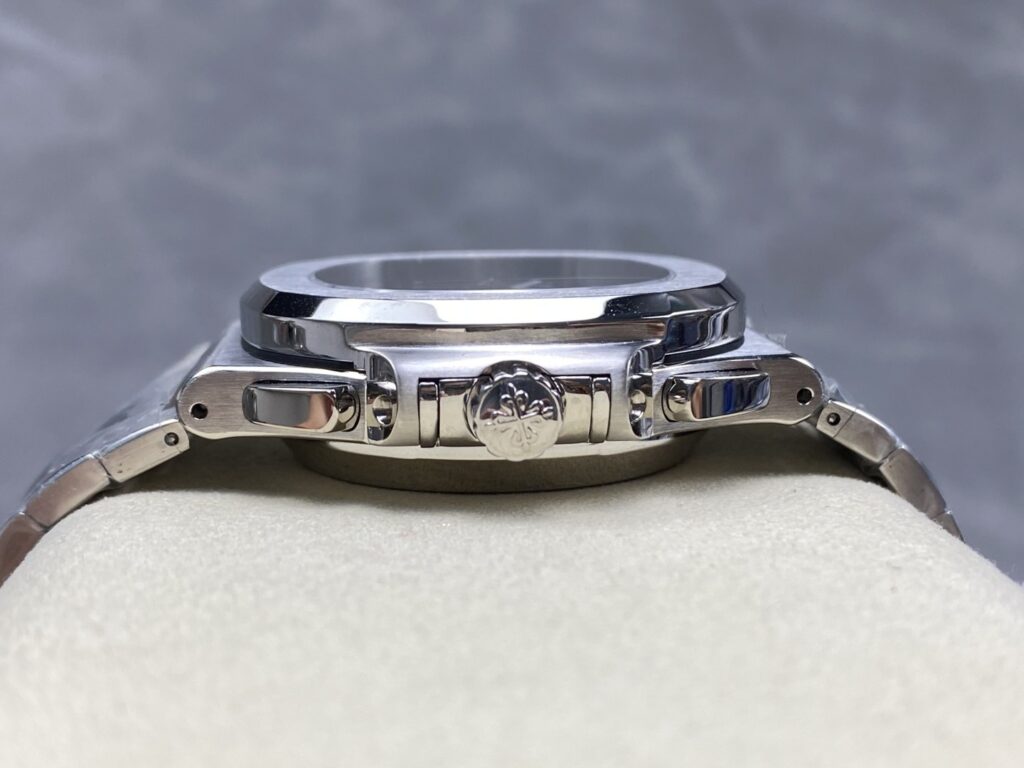 Super Clone Patek Philippe Nautilus Chronograph 5980/1A-014 40.5mm Black-Blue Dial – Swiss SuperClone