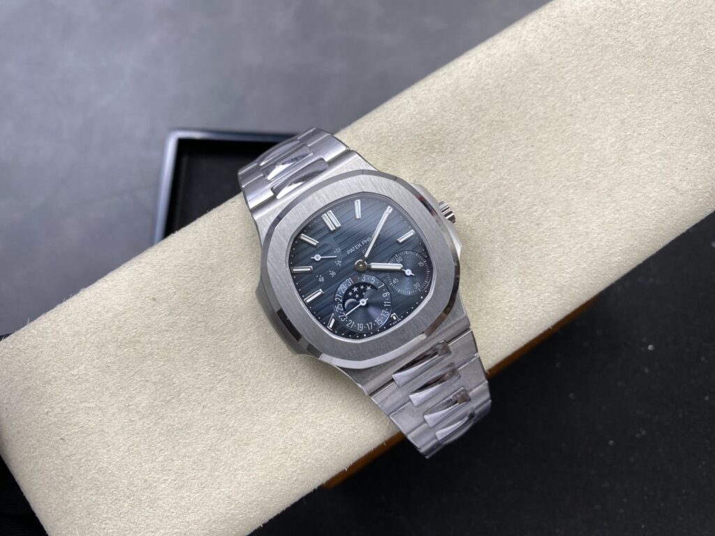Super Clone Patek Philippe Nautilus 5712/1A-001 Blue Steels – Swiss SuperClone