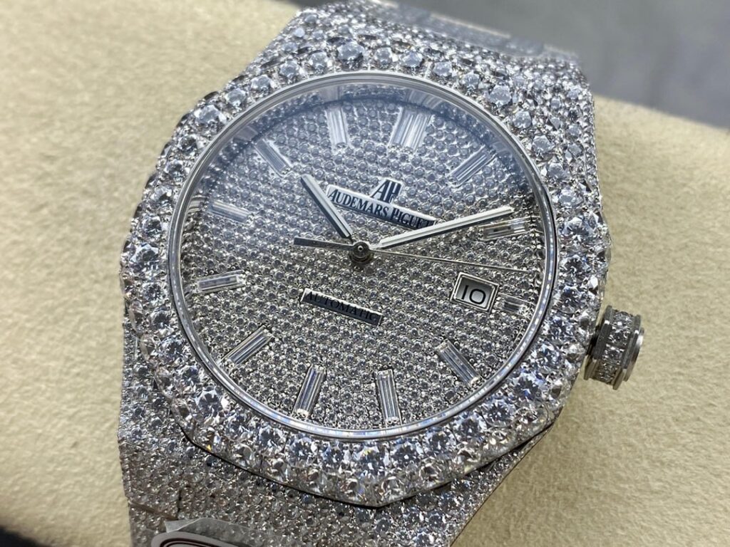 Super Clone Audemars Piguet Royal Oak 15400ST 41mm Full Moissanite Hongkong – Customize Diamod — dial close-up