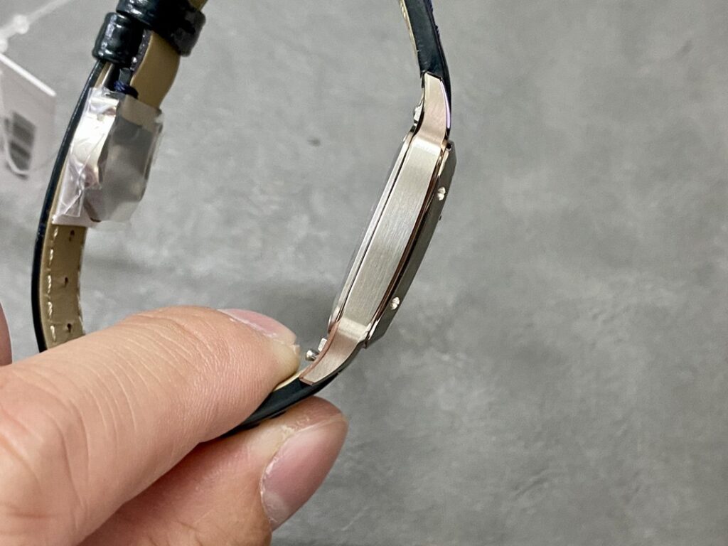 Super Clone Cartier Santos-Dumont 43.5mm WSSA0022 43.5mm x 31.4mm Steel — side profile