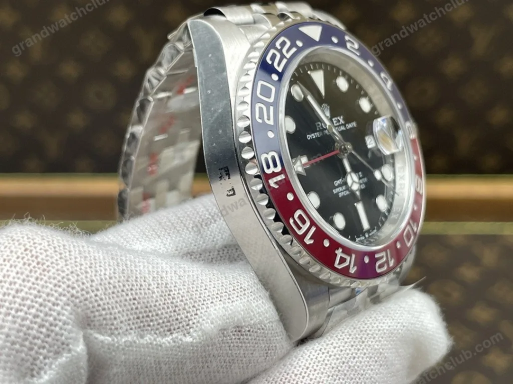 Super Clone Rolex GMT-Master II 126710BLRO “Pepsi” Jubilee – Swiss SuperClone