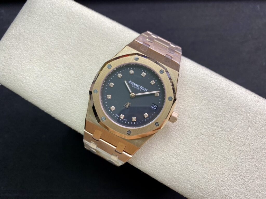 Super Clone Audemars Piguet Royal Oak “Jumbo” Extra-Thin 15207OR.OO.1240OR.01 39mm Black Dial Rose Gold – — movement / caseback view