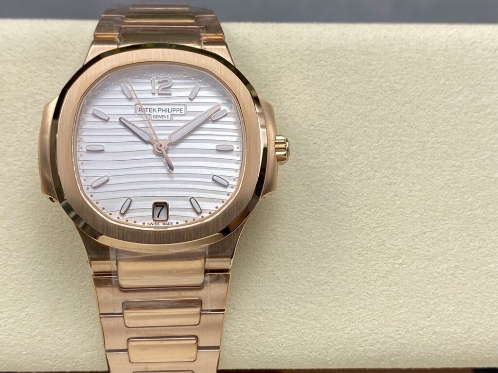 Super Clone Patek Philippe Nautilus 7118/1R-001 35.2mm White Dial Rose Gold — dial close-up