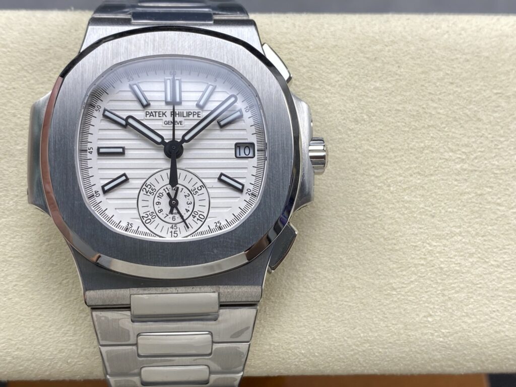 Super Clone Patek Philippe Nautilus Chronograph 5980/1A-019 40.5mm White Dial — dial close-up