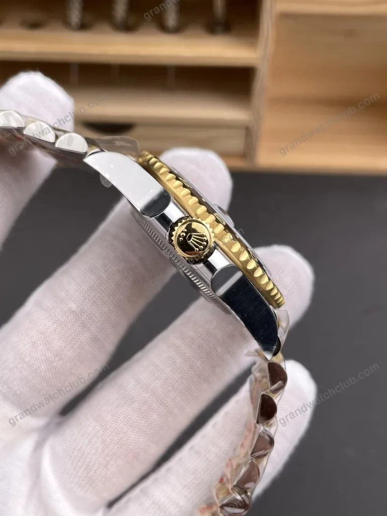 Super Clone Rolex GMT-Master II Black Dial “Zombie” 126713GRNR – Swiss SuperClone