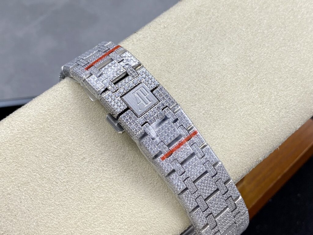 Super Clone Audemars Piguet Royal Oak 15400ST 41mm Full Moissanite Hongkong – Customize Diamod — movement / caseback view
