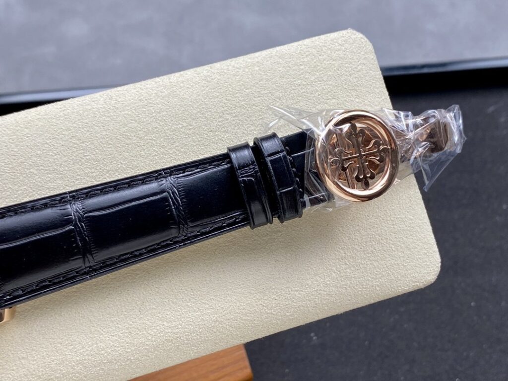 Super Clone Patek Philippe Complications 5205R-011 40mm Green Dial Rose Gold — clasp and links