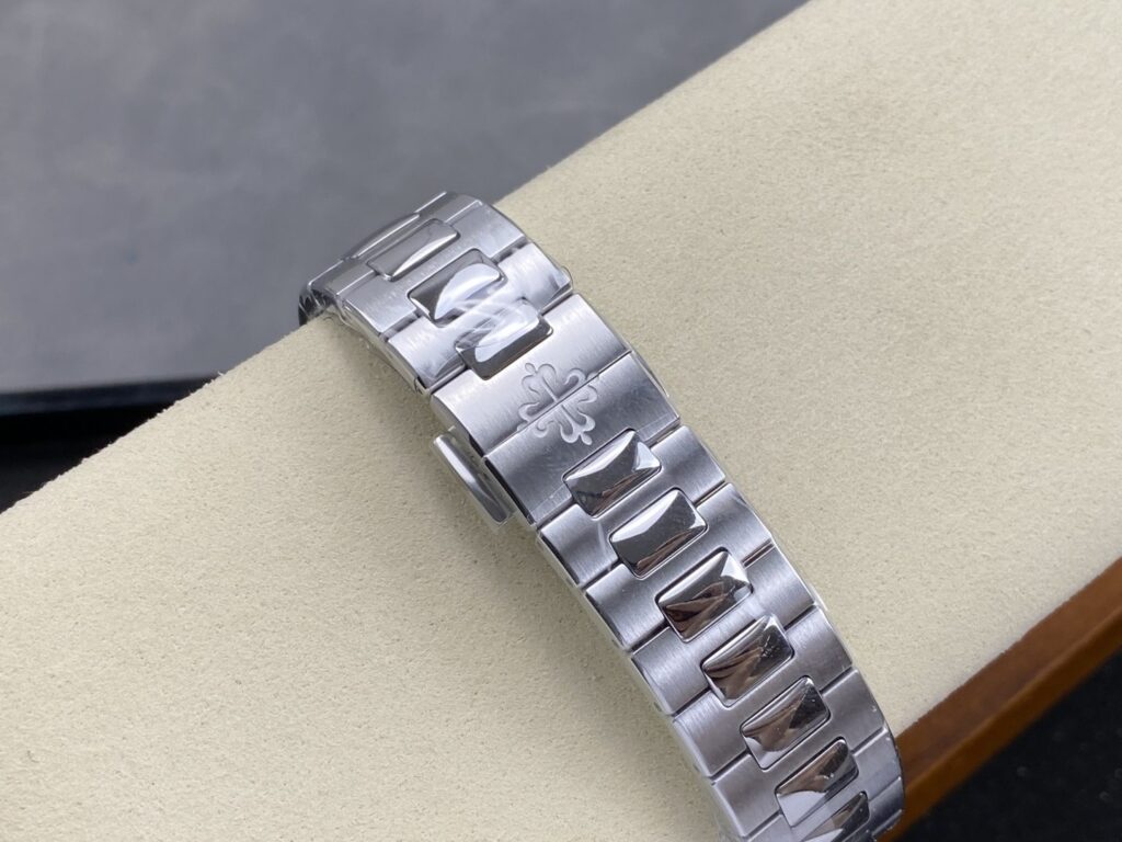 Super Clone Patek Philippe Nautilus 5811/1G-001 40mm “MODIFY” Blue Dial Steel – Swiss SuperClone