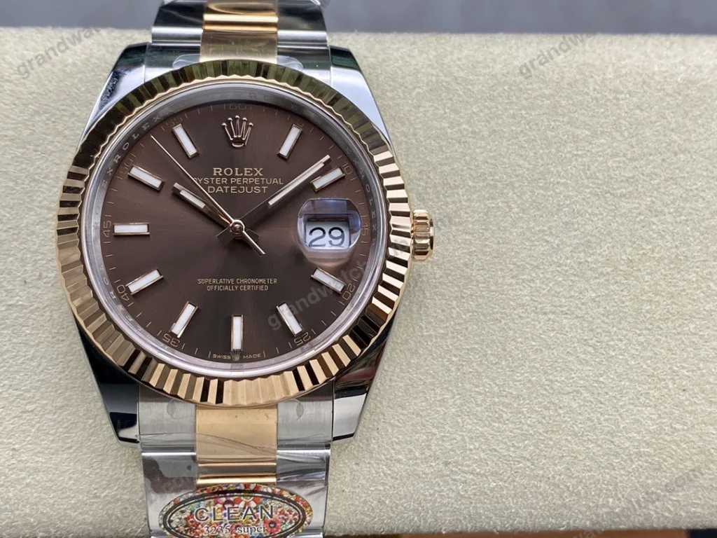 Super Clone Rolex Datejust Chocolate Dial 126231 Oyster 36 mm — dial close-up