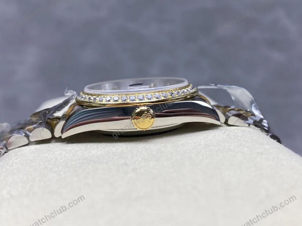 Super Clone Rolex Datejust Gold Dial SRL40 36 mm — case and bezel