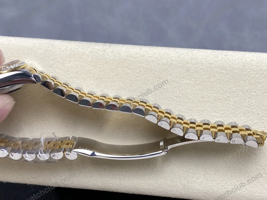 Super Clone Rolex Datejust Mother of Pearl Diamond Dial 126283RBR-0009 36 mm — view 10