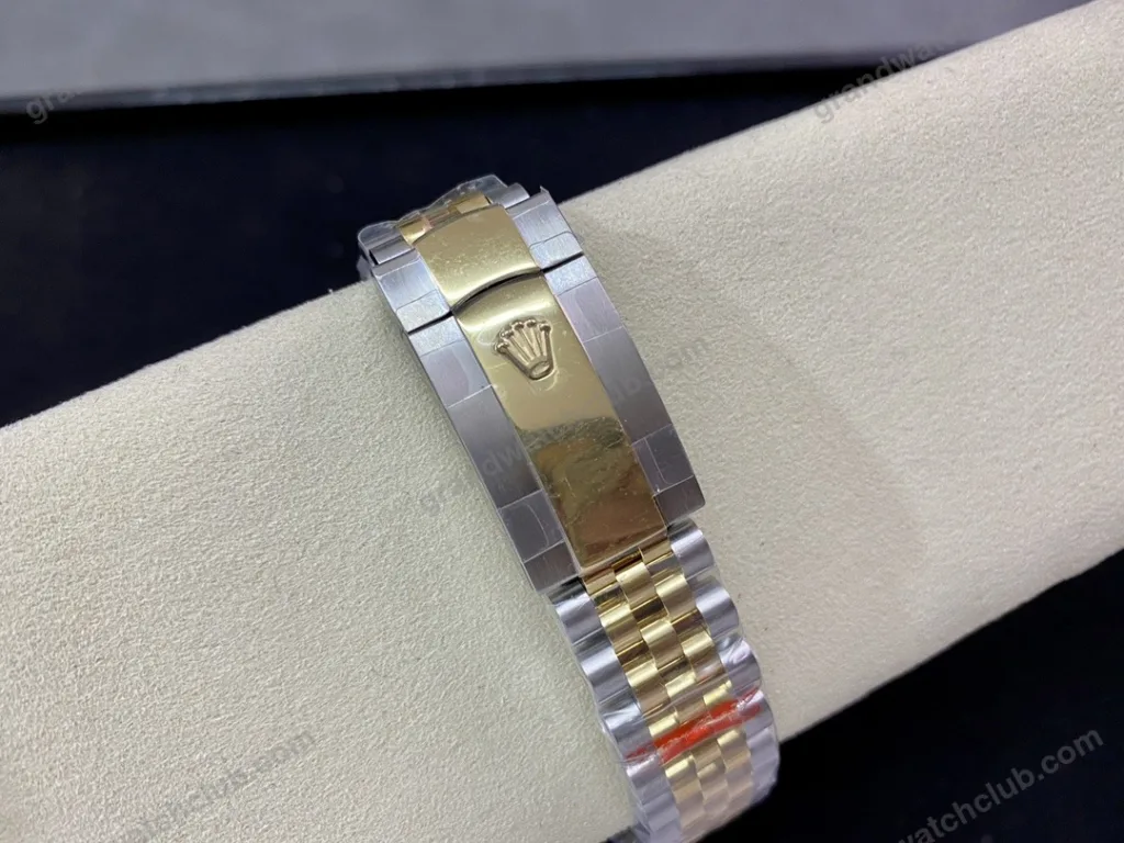 Super Clone Rolex Datejust Olive Green Roman Diamond Dial 126233-0026 36 mm — on leather display