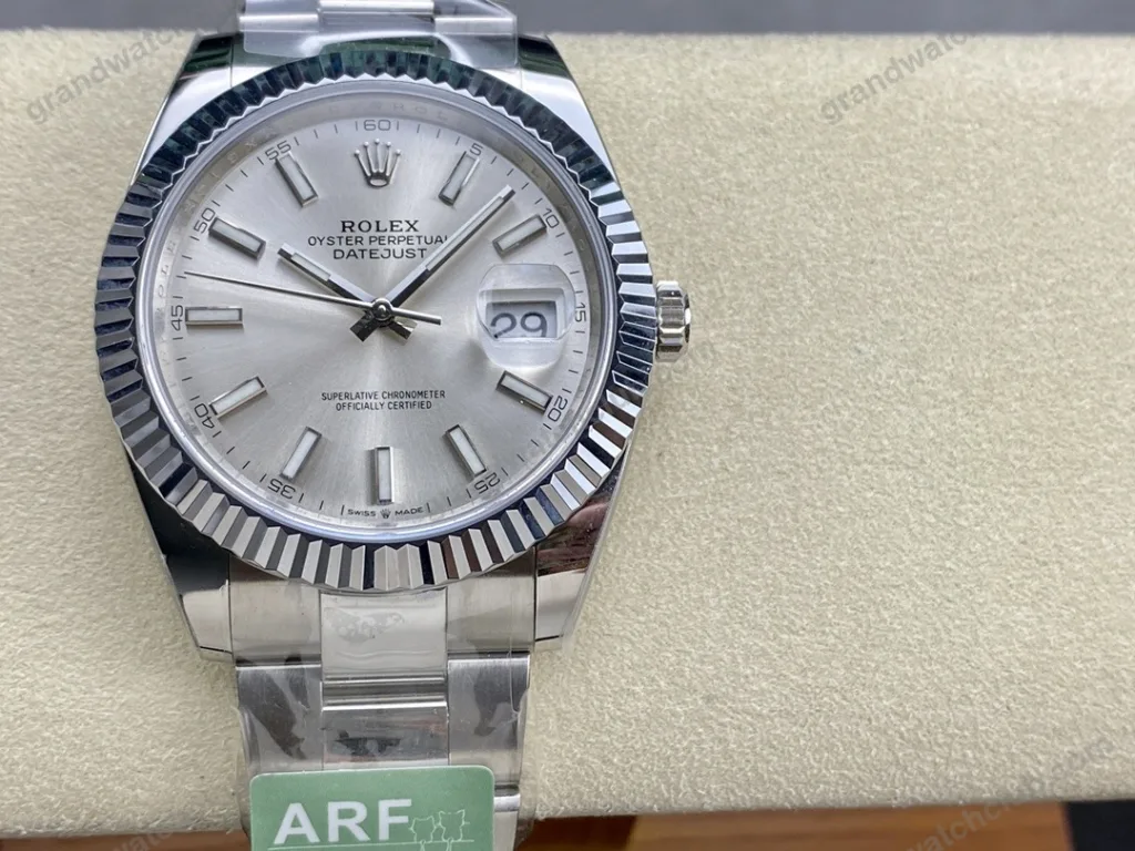 Super Clone Rolex Datejust Silver Dial 126334-0003 41 mm — dial close-up