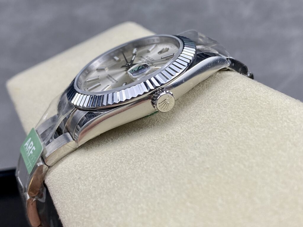 Super Clone Rolex Datejust Silver Dial 126334-0003 41 mm — case and bezel