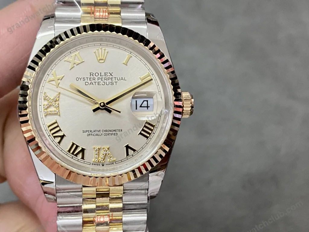 Super Clone Rolex Datejust Silver Roman Diamond Dial 126233-0031 36 mm — dial close-up