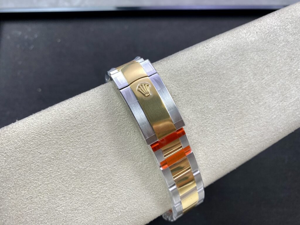 Super Clone Rolex Datejust Silver Roman Diamond Dial 126233-0032 36 mm — view 10