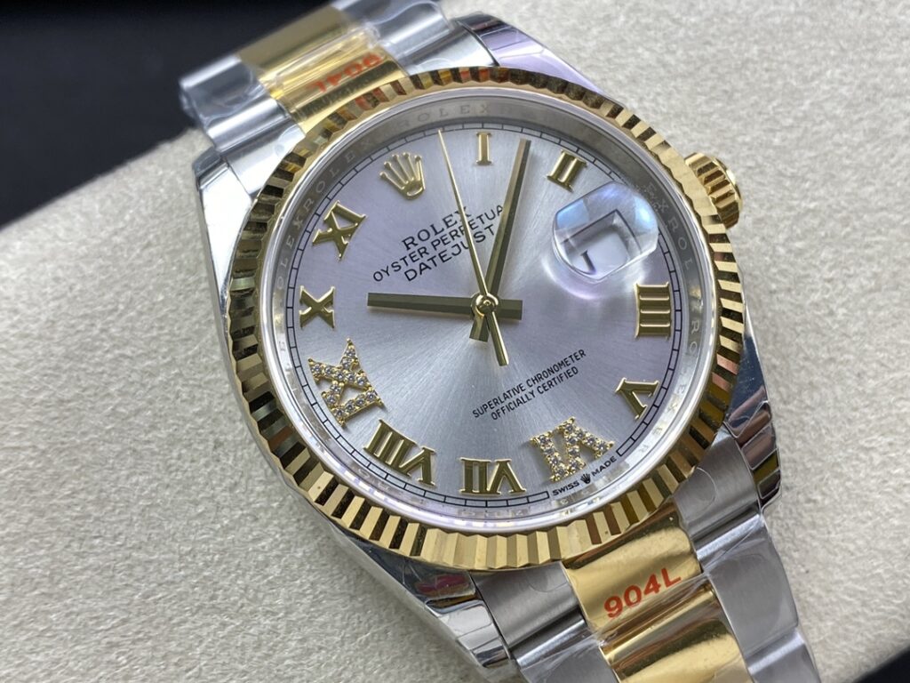 Super Clone Rolex Datejust Silver Roman Diamond Dial 126233-0032 36 mm — bracelet detail
