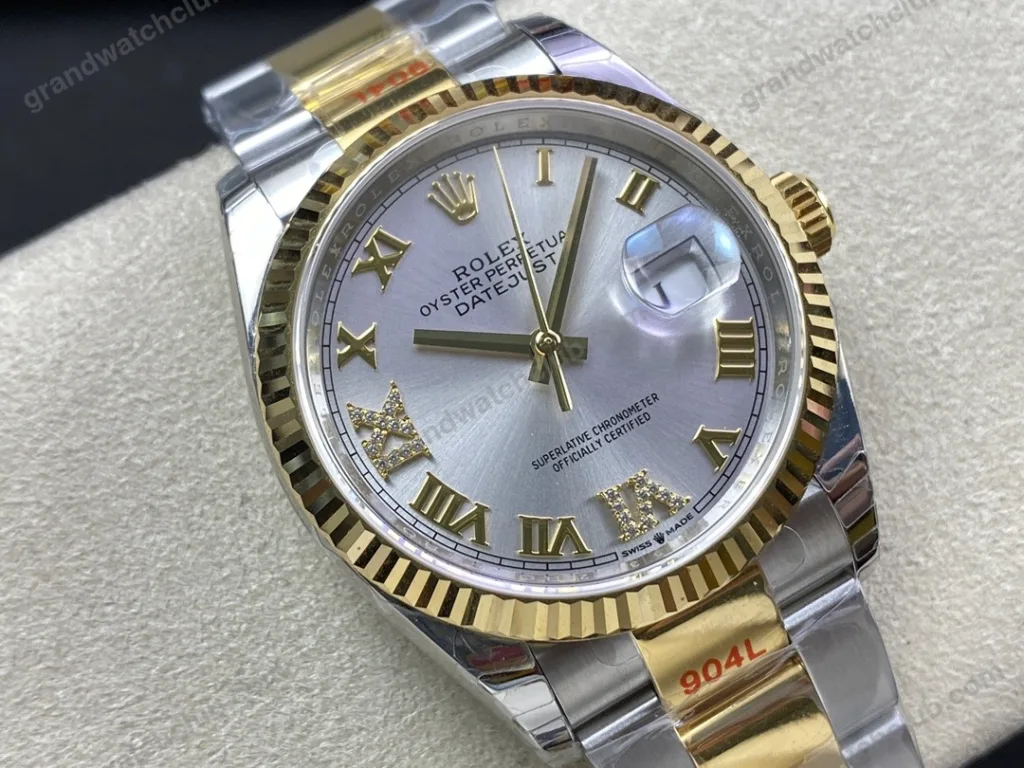 Super Clone Rolex Datejust Silver Roman Diamond Dial 126233-0032 36 mm — bracelet detail