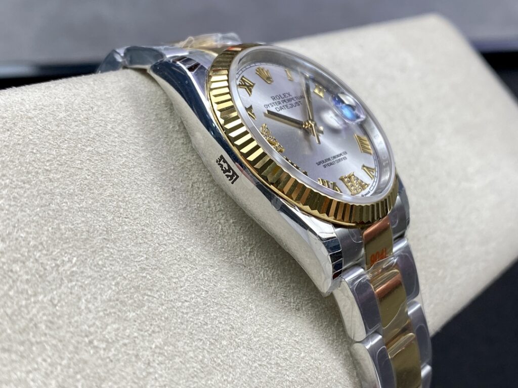 Super Clone Rolex Datejust Silver Roman Diamond Dial 126233-0032 36 mm — movement / caseback view