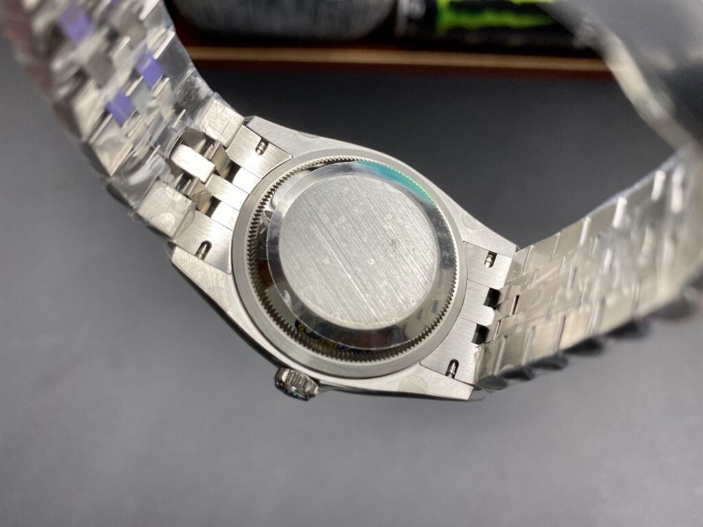 Super Clone Rolex Datejust Silver Roman Diamond Dial 126234-0029 36 mm — movement / caseback view
