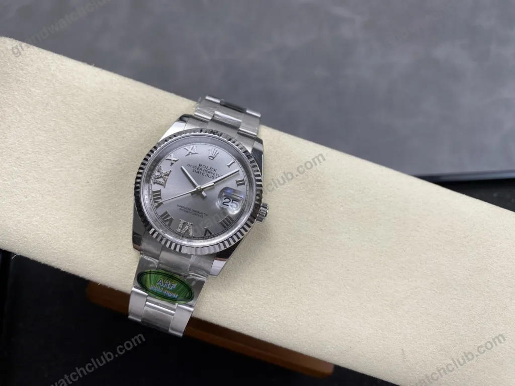 Super Clone Rolex Datejust Silver Roman Diamond Dial 126234-0030 36 mm — case and bezel