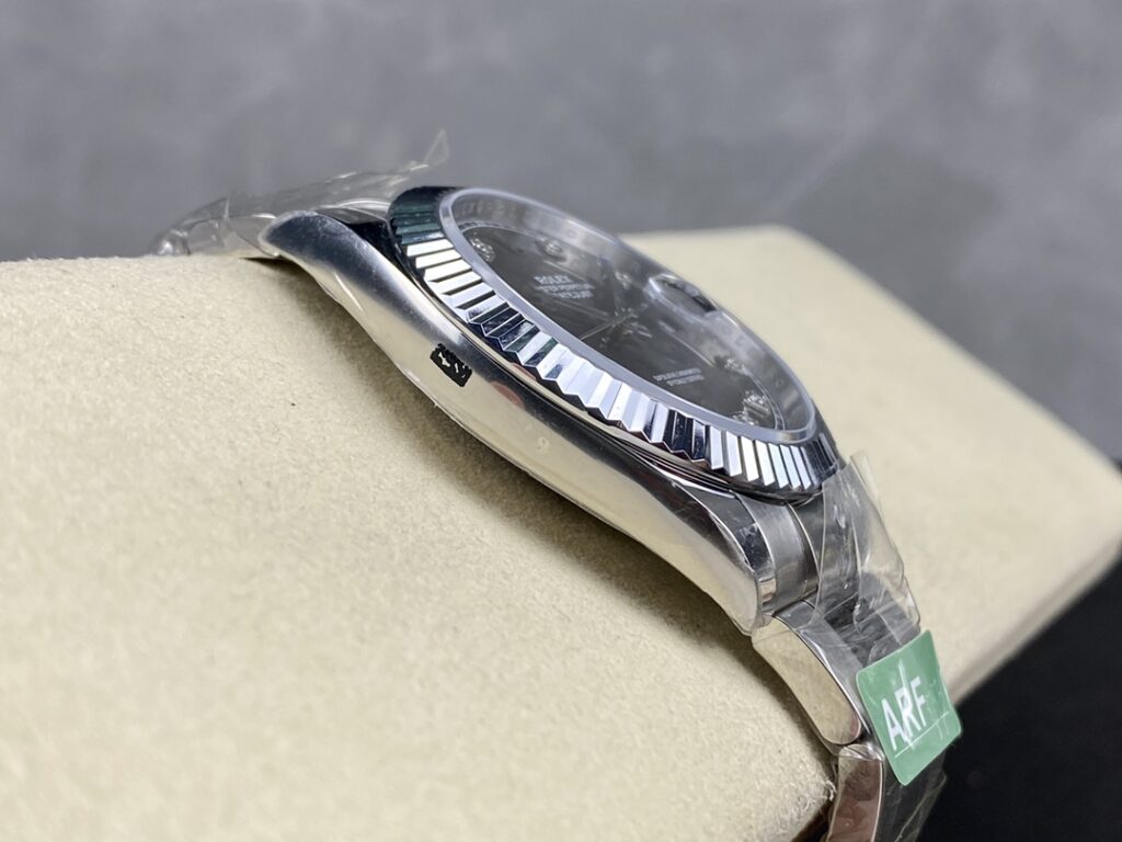 Super Clone Rolex Datejust Slate Diamond Dial 126334-0005 41 mm — bracelet detail