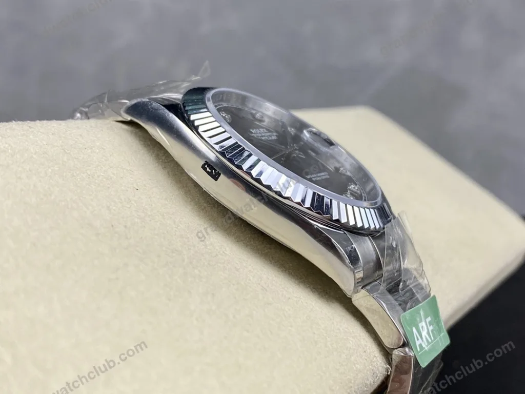 Super Clone Rolex Datejust Slate Diamond Dial 126334-0005 41 mm — bracelet detail