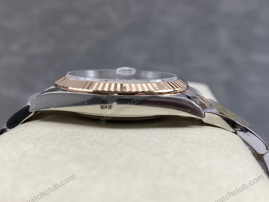 Super Clone Rolex Datejust Slate Roman Dial 126331-0015 41 mm — clasp and links