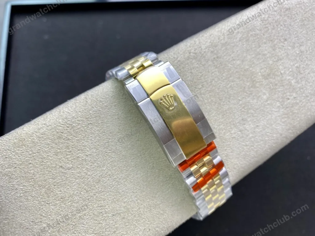 Super Clone Rolex Datejust White Dial 126333-0016 41 mm — clasp and links