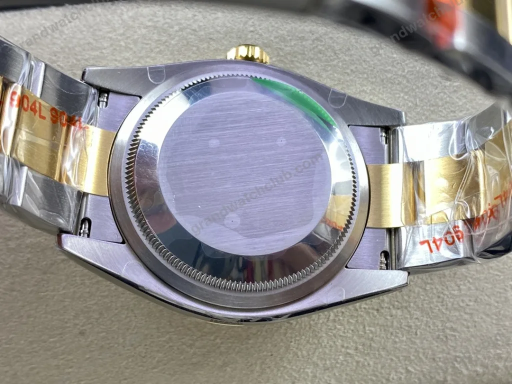 Super Clone Rolex Datejust White Roman Dial 126233-0030 36 mm — clasp and links