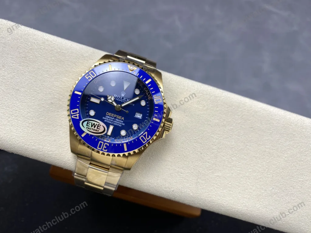 Super Clone Rolex Deepsea Sea-Dweller 136668LB 2024 — bracelet detail