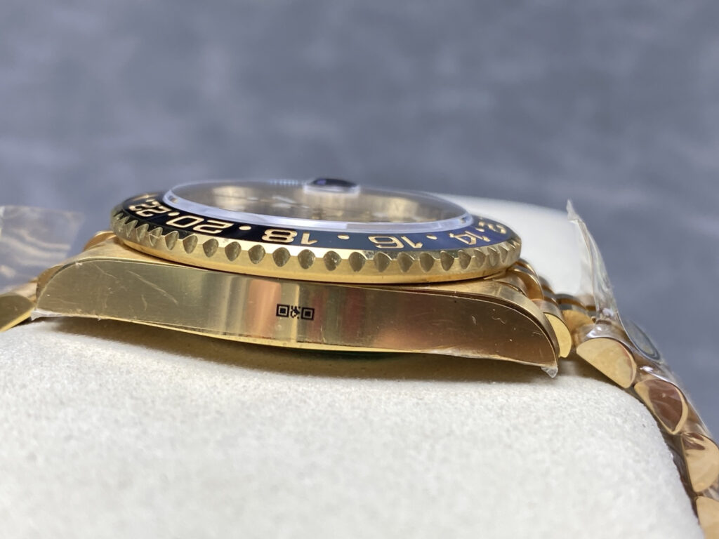 Super Clone Rolex GMT-Master II 126718GRNR Tiger Iron Dial — side profile