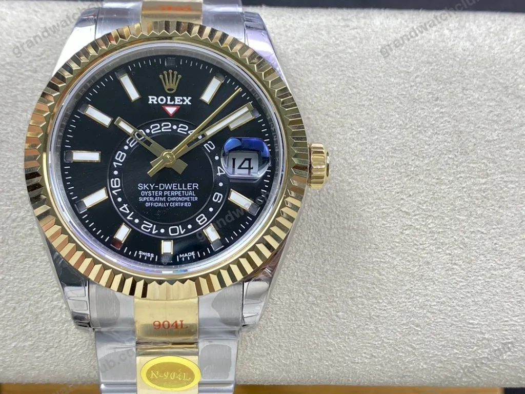 Super Clone Rolex Sky-Dweller Bright black Dial 336933 Oyster — dial close-up