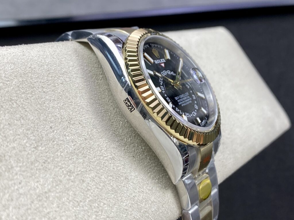 Super Clone Rolex Sky-Dweller Bright black Dial 336933 Oyster — movement / caseback view