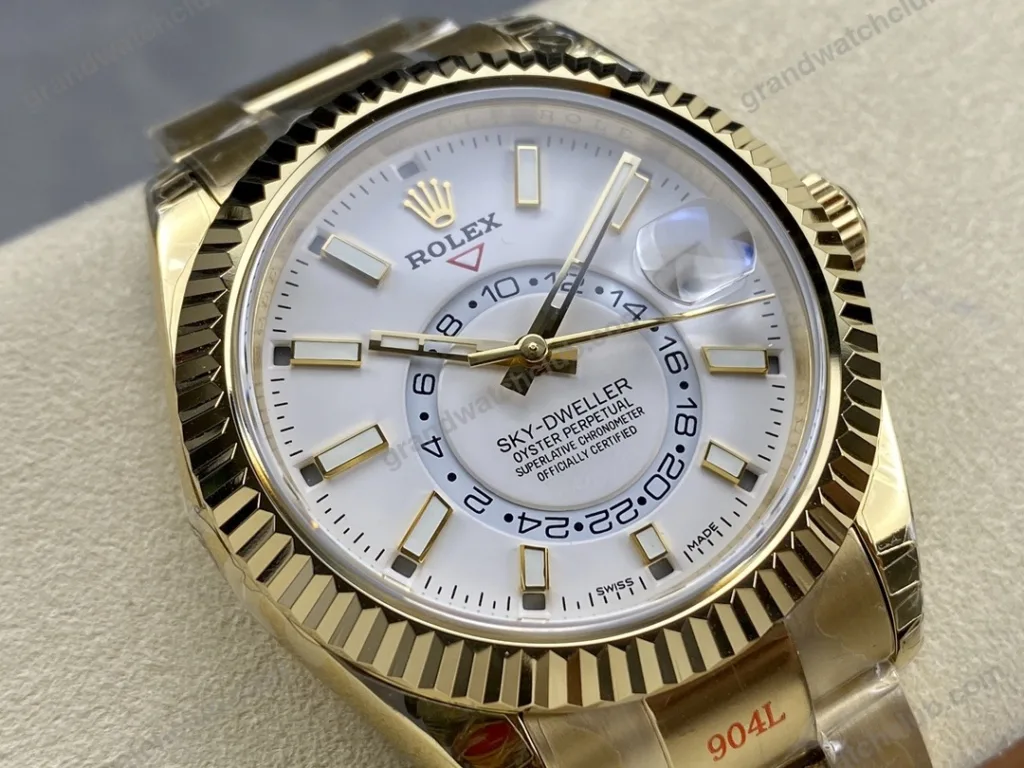 Super Clone Rolex Sky-Dweller Intense white Dial 336938 — bracelet detail