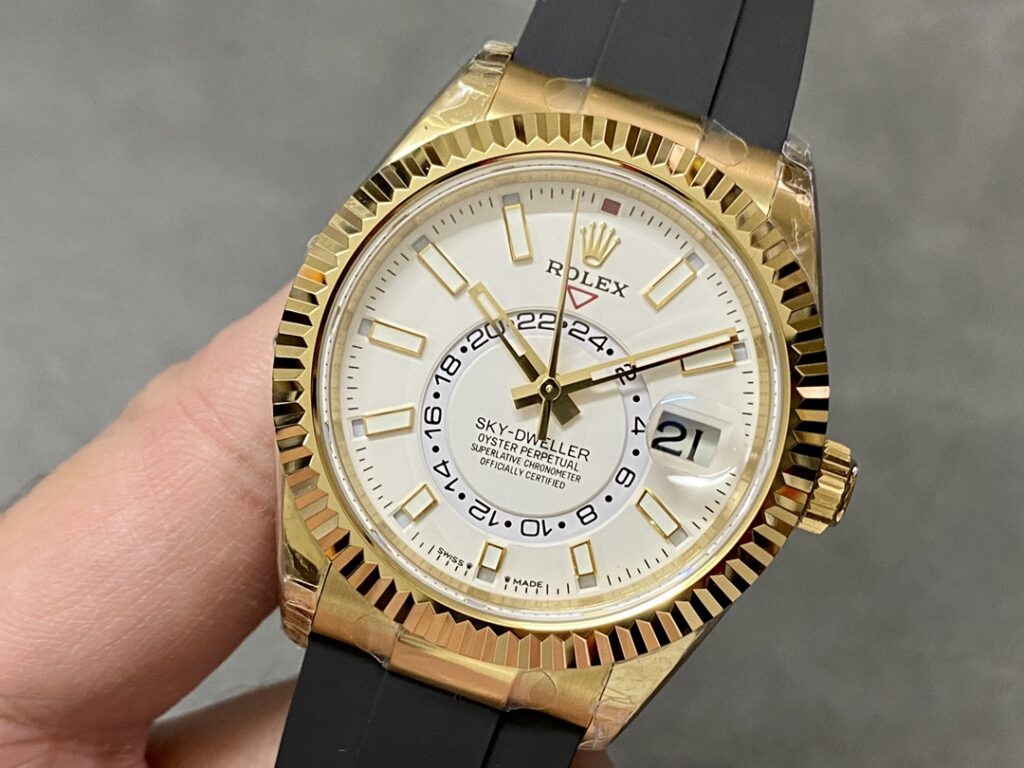Super Clone Rolex Sky-Dweller White Dial 326238 — bracelet detail