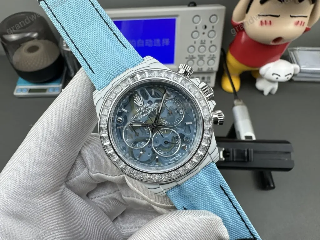 Super Clone Rolex Cosmograph Daytona Artisans de Genève Blue Skeleton Diamond Bezel 116520 – Swiss SuperClone - photo 6