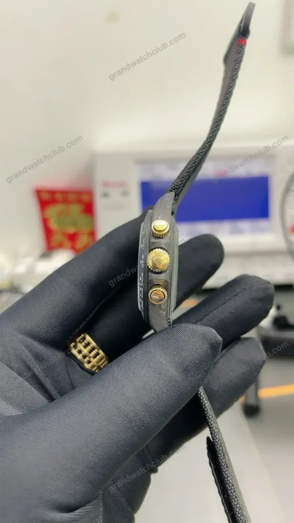 Super Clone Rolex Cosmograph Daytona DIW Carbon Gold Accent 116500LN – Swiss SuperClone - photo 3