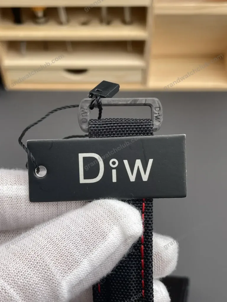 Super Clone Rolex Cosmograph Daytona DIW KAWS Red Carbon 116500LN – Swiss SuperClone - photo 3