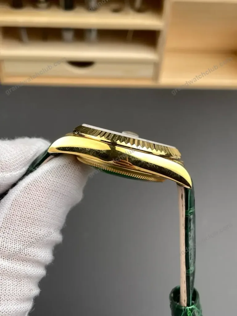 Super Clone Rolex Day-Date 36 Green Dial 118138 Leather Strap – Swiss SuperClone - photo 4