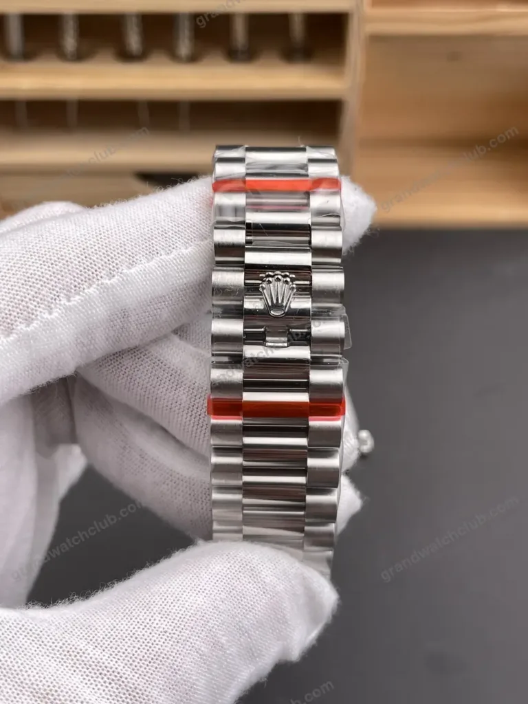 Super Clone Rolex Day-Date 40 Bright Blue Diamond Dial 228349RBR President – Swiss SuperClone - photo 2